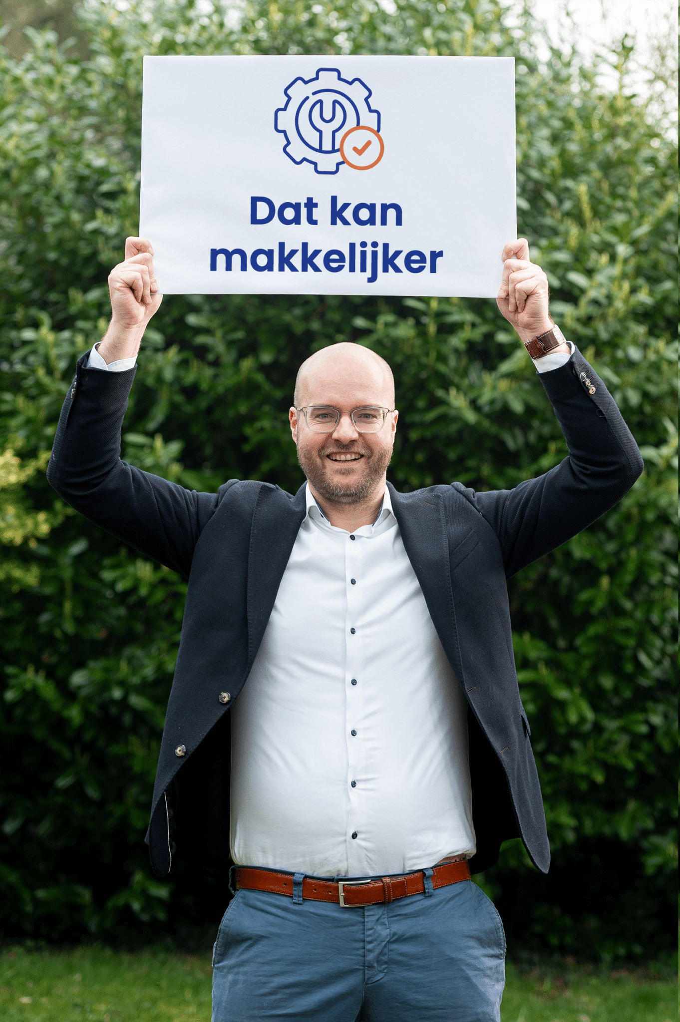 Pieter met bord omhoog: dat kan makkelijker