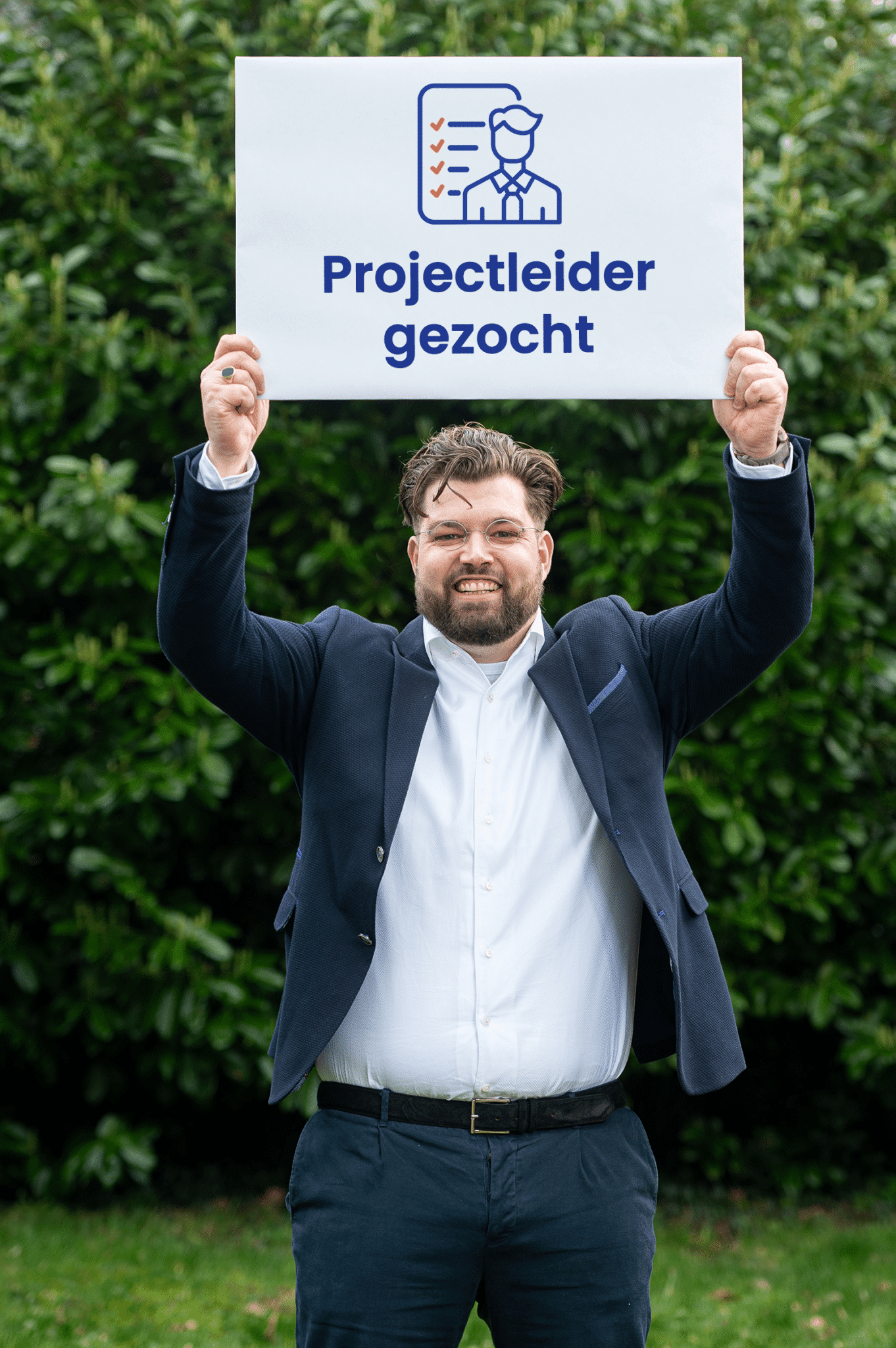 Wouter met bord omhoog: projectleider gezocht